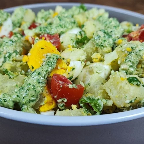 H απόλυτη πατατοσαλάτα του καλοκαιριού - Με αυγά και πέστο ρόκας