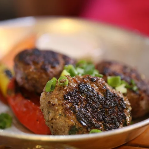 Οι πιο ζουμεροί κεφτέδες - Η διαφορετική συνταγή που αξίζει να δοκιμάσεις