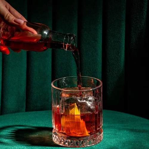 Πώς η Αθήνα λάτρεψε τη συνήθεια του aperitivo