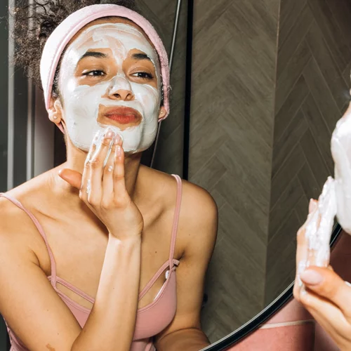 3 skincare λάθη που σε κάνουν να ξοδεύεις χωρίς λόγο χρήματα