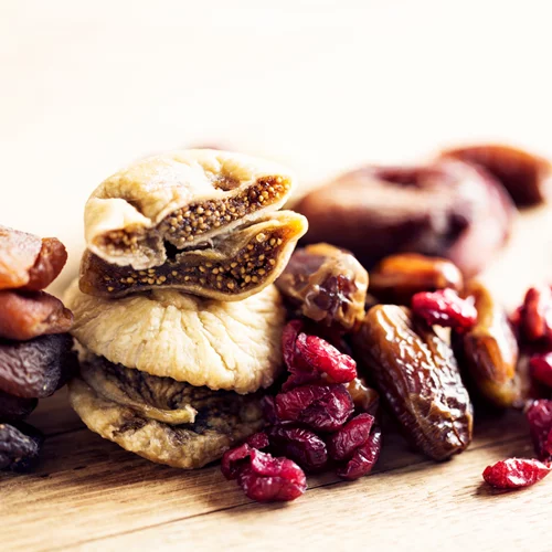 Φρέσκα ή αποξηραμένα φρούτα; Ποια είναι πιο θρεπτικά;