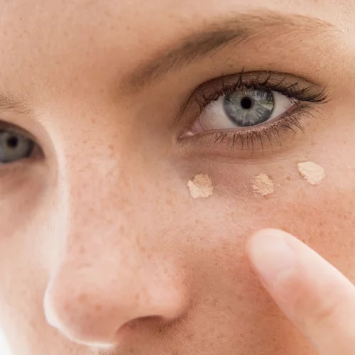 8 ενυδατικά concealers που θα μεταμορφώσουν το μακιγιάζ σου