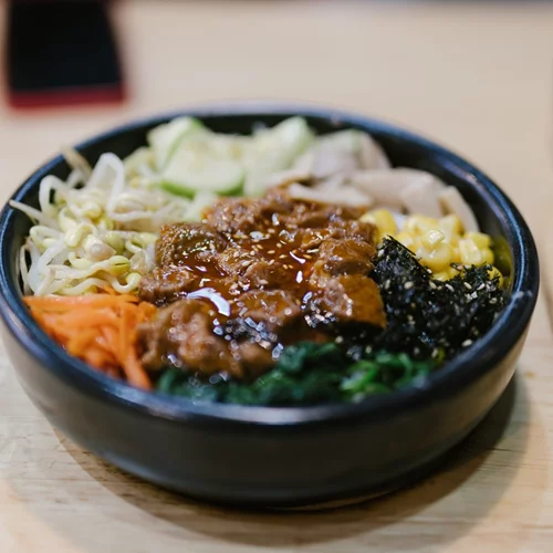 Ξινό, καυτερό και φαρμακευτικό: Μάθε τι τρώνε οι Κορεάτες κάθε μέρα για μακροζωία