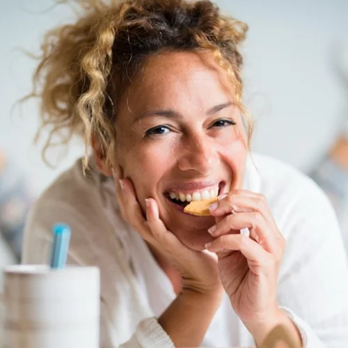 Θέλεις να χάσεις βάρος σε κάθε ηλικία (ναι, και στην εμμηνόπαυση); Φάε περισσότερο!