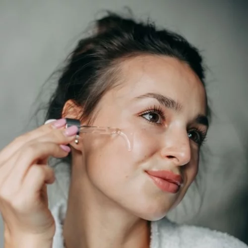 Αυτός είναι ο καλύτερος ορός για καταπολέμηση των καφέ κηλίδων