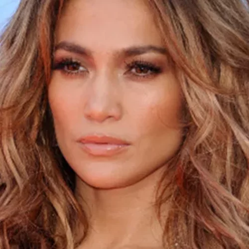 "Πώς να δώσω όγκο στα μαλλιά μου;": Δες 3 hair hacks από τον αγαπημένο hairstylist της JLo