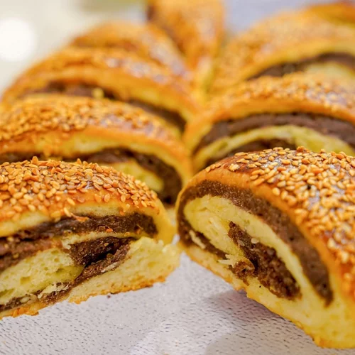 Μίνι κουλούρια Θεσσαλονίκης με σουσάμι και πραλίνα