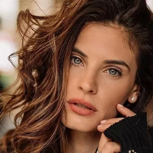 Χριστίνα Μπόμπα: Δοκίμασε το μικρό μυστικό των Γαλλίδων για τέλεια μαλλιά