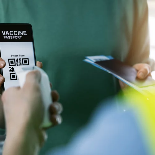 Νέα μέτρα: Τι αλλάζει στο ωράριο καταστημάτων, στην πρόσβαση σε κλειστούς χώρους, στο ωράριο εργασίας