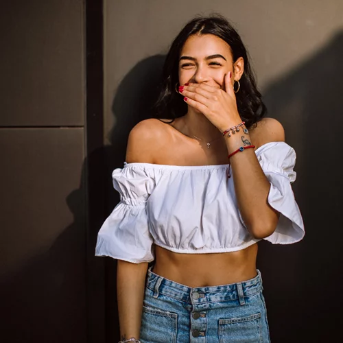 Το δύσκολο συναίσθημα της ντροπής: Πώς θα το αναγνωρίσεις και πώς θα το αντιμετωπίσεις