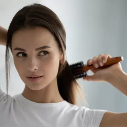 8 (αθώες) συνήθειες που μπορούν να καταστρέψουν τα μαλλιά σου