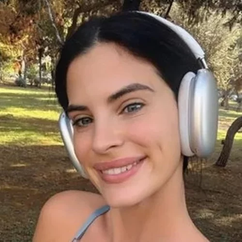 Το bronzey nude lip combo της Χριστίνας Μπόμπα είναι η τέλεια πρόταση για να ξεχωρίσεις με το μακιγιάζ σου