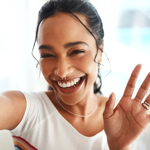 10 απλές συνήθειες που θα σε κάνουν να δείχνεις νεότερη