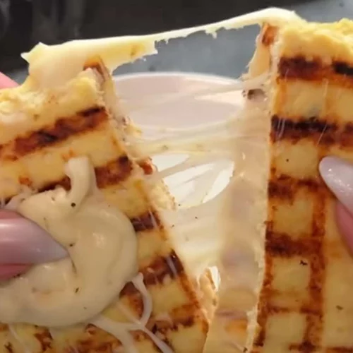 Κοτόπουλο αντί για ψωμί σε τοστάκι: Το καλύτερο πρωτεϊνικό σνακ και πώς θα το φτιάξεις!