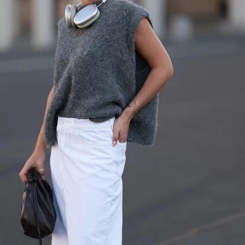 Φθινοπωρινό μανικιούρ 2025: το dark trend που θα κυριαρχήσει