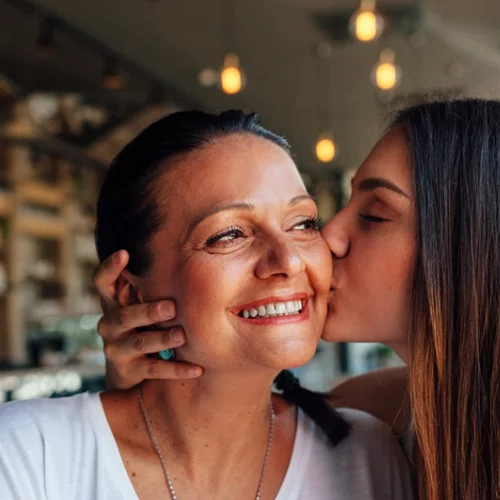 Τι αποκαλύπτει η υγεία της μαμάς σου για τη δική σου υγεία;