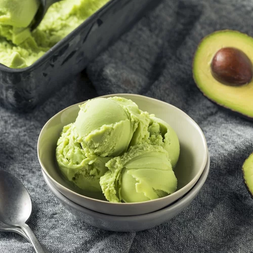 Σαν παγωτό: Δροσερή και ελαφριά κρέμα με μπανάνα και αβοκάντο