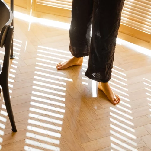 6 συχνά λάθη που κάνεις και έχεις πάντα βρώμικο πάτωμα