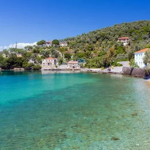 Οικογενειακές διακοπές με χαμηλό budget: Αυτοί είναι οι 5 πιο οικονομικοί προορισμοί στην Ελλάδα