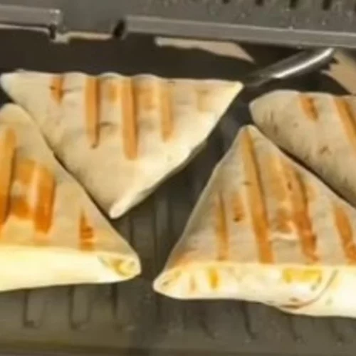 Τα πιο light κοτοπιτάκια φτιαγμένα με τορτίγια αντί για σφολιάτα