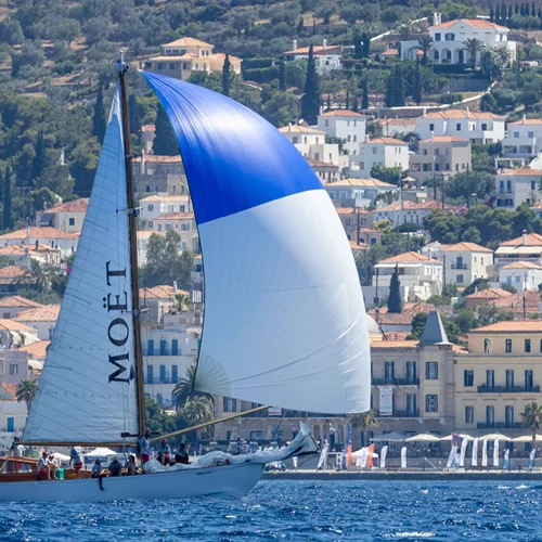 Spetses Classic Yacht Regatta 2024: Η Moët & Chandon Χρυσός Χορηγός του κορυφαίου Διεθνή Αγώνα Ιστιοπλοΐας