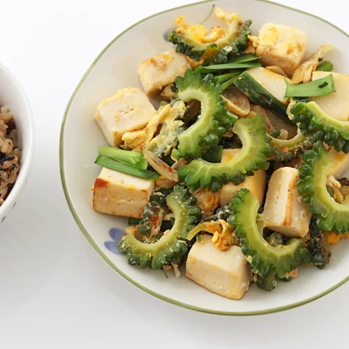 Δίαιτα Okinawa: Το μυστικό των αιωνόβιων από το νησί της Ιαπωνίας - Πώς φτάνουν τα 100;