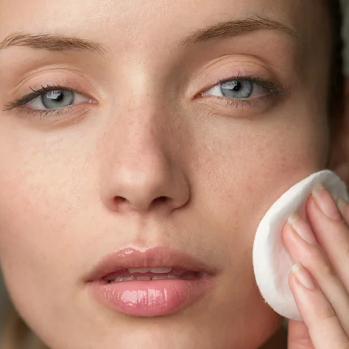 5 καθημερινές συνήθειες που αφαιρούν τη λάμψη από την επιδερμίδα σου