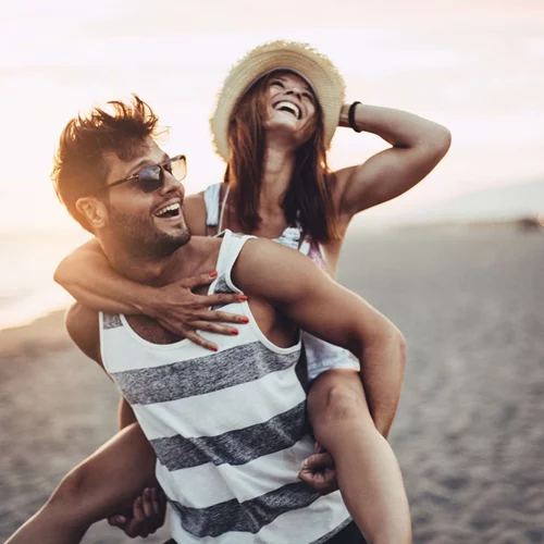 Ποια είναι η πιο ελκυστική ηλικία για τους άνδρες και ποια για τις γυναίκες;