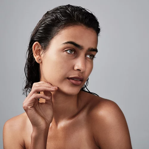 Η σωστή φροντίδα των νωπών μαλλιών