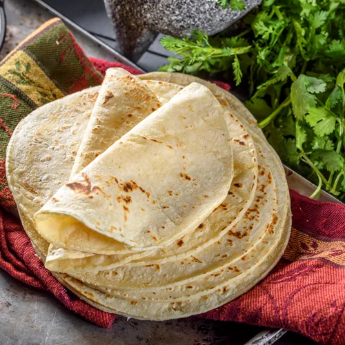Υγιεινές τορτίγιες με δύο μόνο υλικά