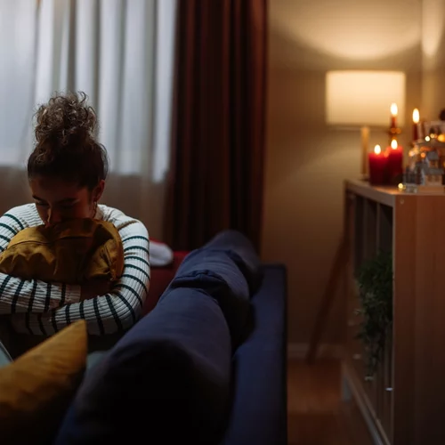 Μετά την Πρωτοχρονιά: Γιατί κάποιοι υποφέρουν από έντονη θλίψη και πώς μπορείς να την αποφύγεις;