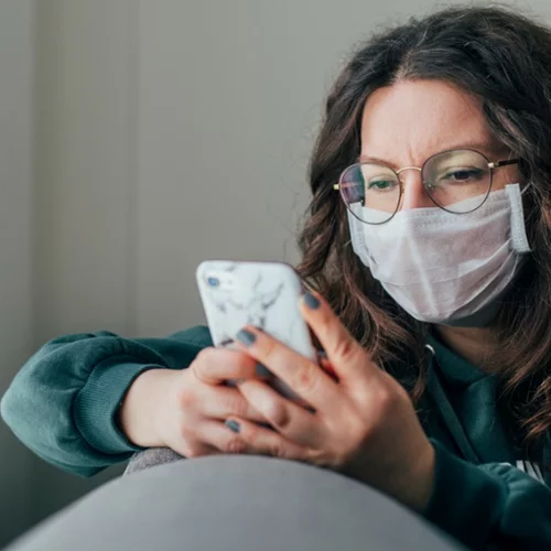 Μετάλλαξη Όμικρον: Όσα γνωρίζουμε και όσα δεν γνωρίζουμε