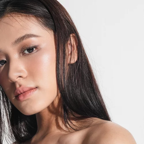 Skin Longevity: Η skincare τάση που σταματά να πολεμά τον χρόνο