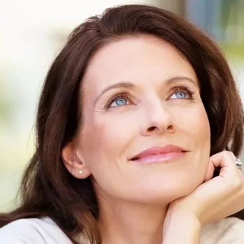 7 κρέμες προσώπου που κάνουν θαύματα για τις βαθιές ρυτίδες