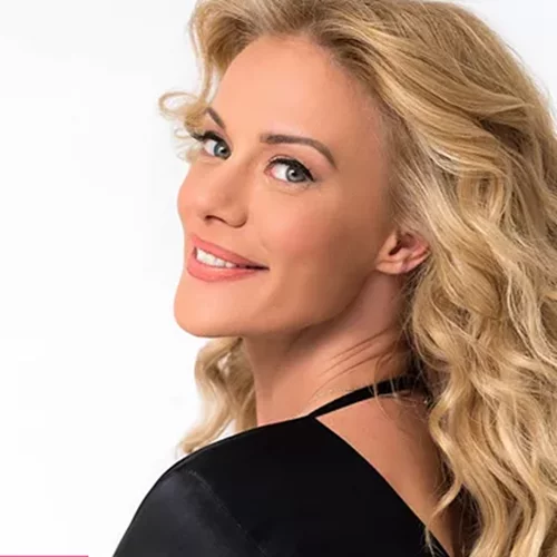 Ζέτα Μακρυπούλια: Η ανοιξιάτικη αλλαγή στα μαλλιά της θα σε κάνει να θέλεις να κλείσεις αμέσως ραντεβού στο κομμωτήριο