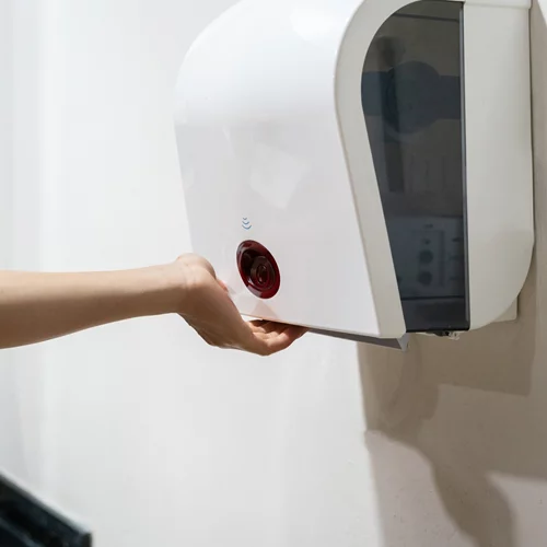 3 "βρώμικες" αλήθειες για τους στεγνωτήρες χεριών