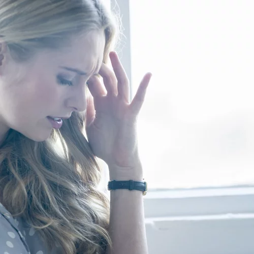 Πόσο συχνά βιώνεις ιλίγγους; Οι αιτίες και όσα πρέπει να γνωρίζουμε