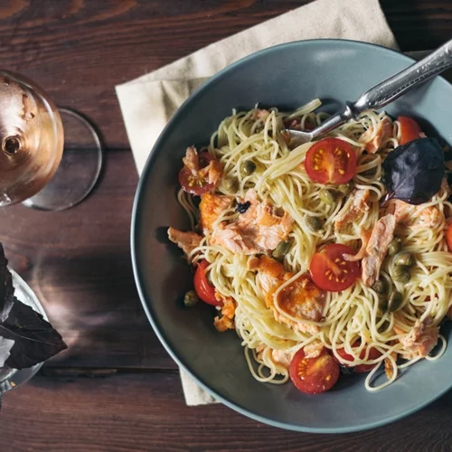 Νέα έρευνα: Η διατροφή που μπορεί να "φρενάρει" την πολλαπλή σκλήρυνση