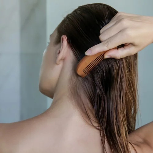 Τριχόπτωση: Τα αίτια και πώς θα την προλάβουμε