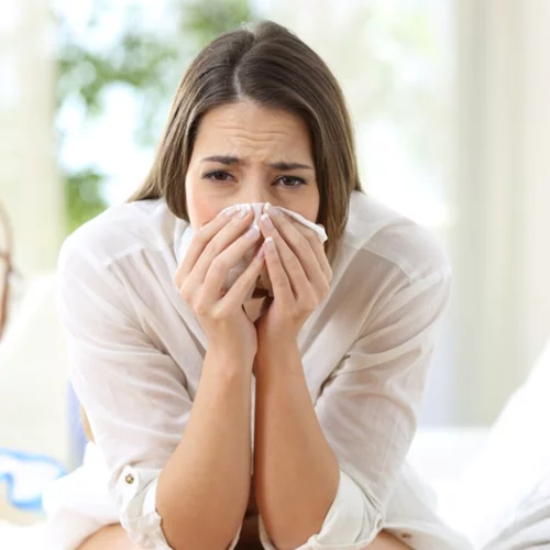 "Γρίπη καλοκαιριάτικα;" - Κι όμως, πολλοί, επιστρέφουν με γρίπη από τις διακοπές