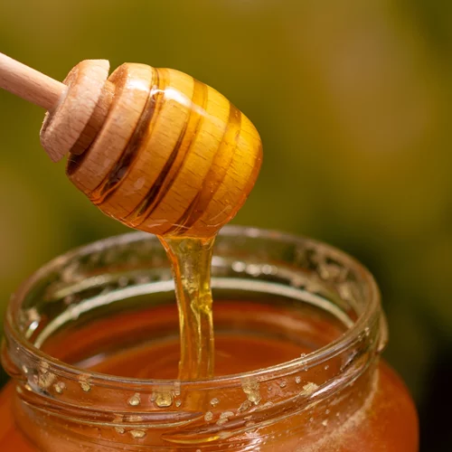 Πόσο υγιεινό είναι τελικά το μέλι; - τι λέει η διατροφολόγος