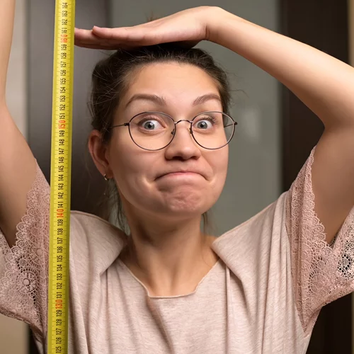 Κοντή ή ψηλή: Ποιους κινδύνους κρύβει το ύψος σου;