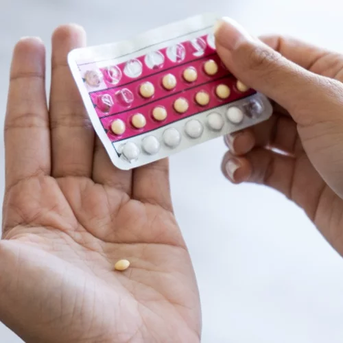 Να παίρνεις αντισυλληπτικά χάπια αν έχεις άστατη περίοδο ή σύνδρομο πολυκυστικών ωοθηκών; Και αν ναι, τι άλλο πρέπει να κάνεις;