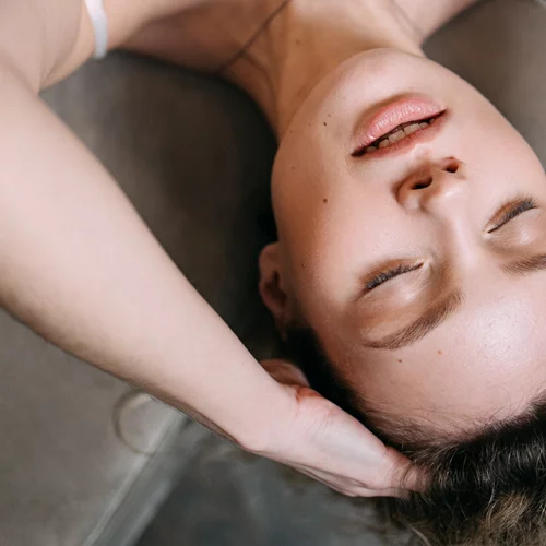 Οι τροφές που θα σώσουν τα μαλλιά σου από την τριχόπτωση