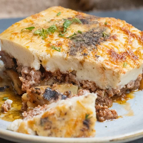 Η επαναστατική συνταγή για τον πιο light μουσακά που θα φτιάξεις ποτέ