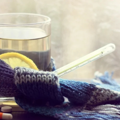 Τι ξέρουμε έως τώρα για τη νέα άκρως μεταδοτική υποπαραλλαγή ΧΒΒ.1.5 του κορονοϊού