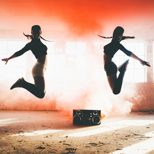 Τι χορό να ξεκινήσω; Γνώρισε 5 είδη χορού που θα σου χαρίσουν ένα fit σώμα