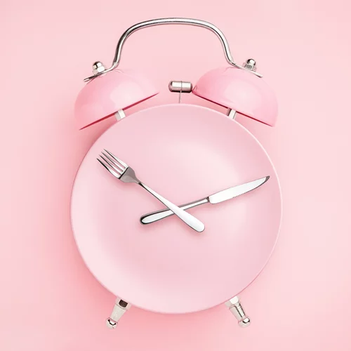 FMD | Η νέα δίαιτα που μειώνει τη βιολογική ηλίκια κατά 3 χρόνια