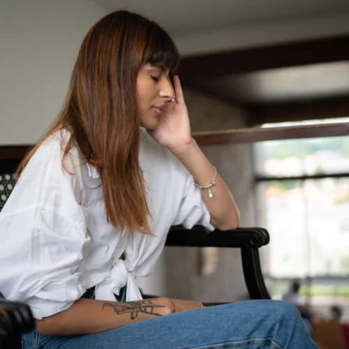 Γιατί ζαλίζομαι όταν σηκώνομαι από την καρέκλα;