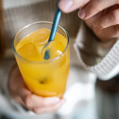 3 ποτά που αυξάνουν τον κίνδυνο για Αλτσχάιμερ σύμφωνα με τον ειδικό